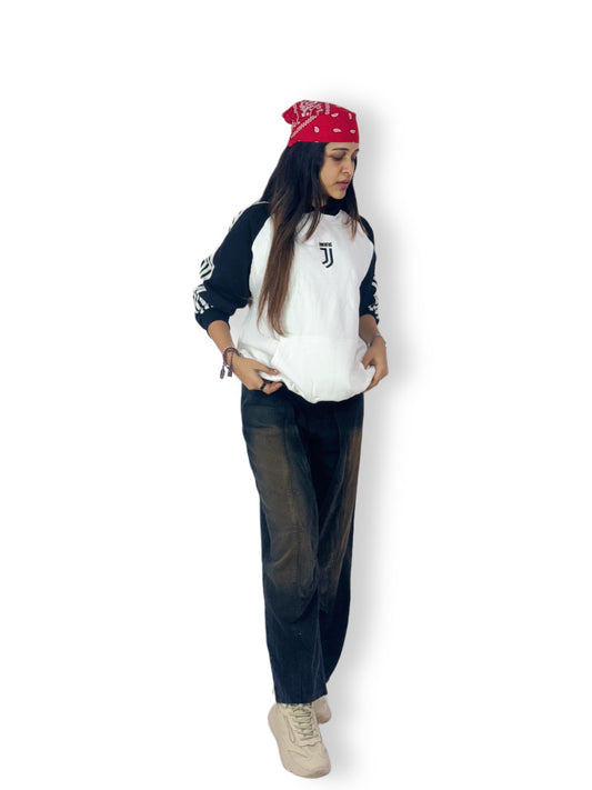 Black & White Juventus – Unisex semi oversized Casual hoodie
