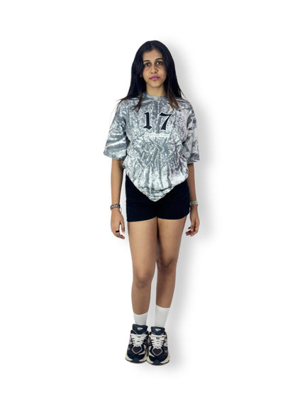 Oversized Grey Marble Effect T-Shirt with Number Print – Casual Streetwear